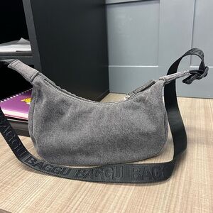 NWT Baggu deadstock black denim small crescent bag